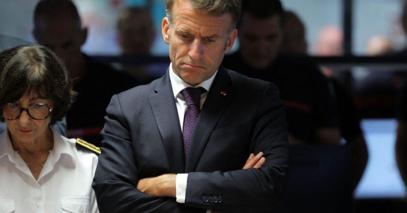 French Constitutional Authority Reverses Social Media Ban for Minors