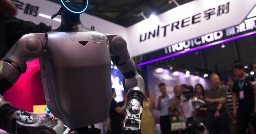 Meet “Superman”: The Chinese Robot That Can Leap 2 Metres and Outrun Usain Bolt